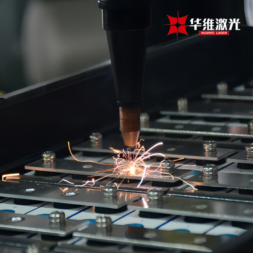 พลังการเชื่อมด้วยเลเซอร์การอัพเกรดอุตสาหกรรมพลังงานใหม่ Huawei Laser เป็นผู้นำยุคการผลิตสีเขียว
